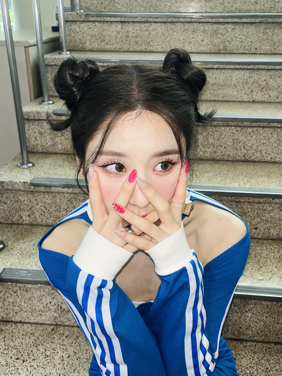 flylikeabutter's tweet photo. 나의 아기반윤희.. https://t.co/WgLgqu7sak