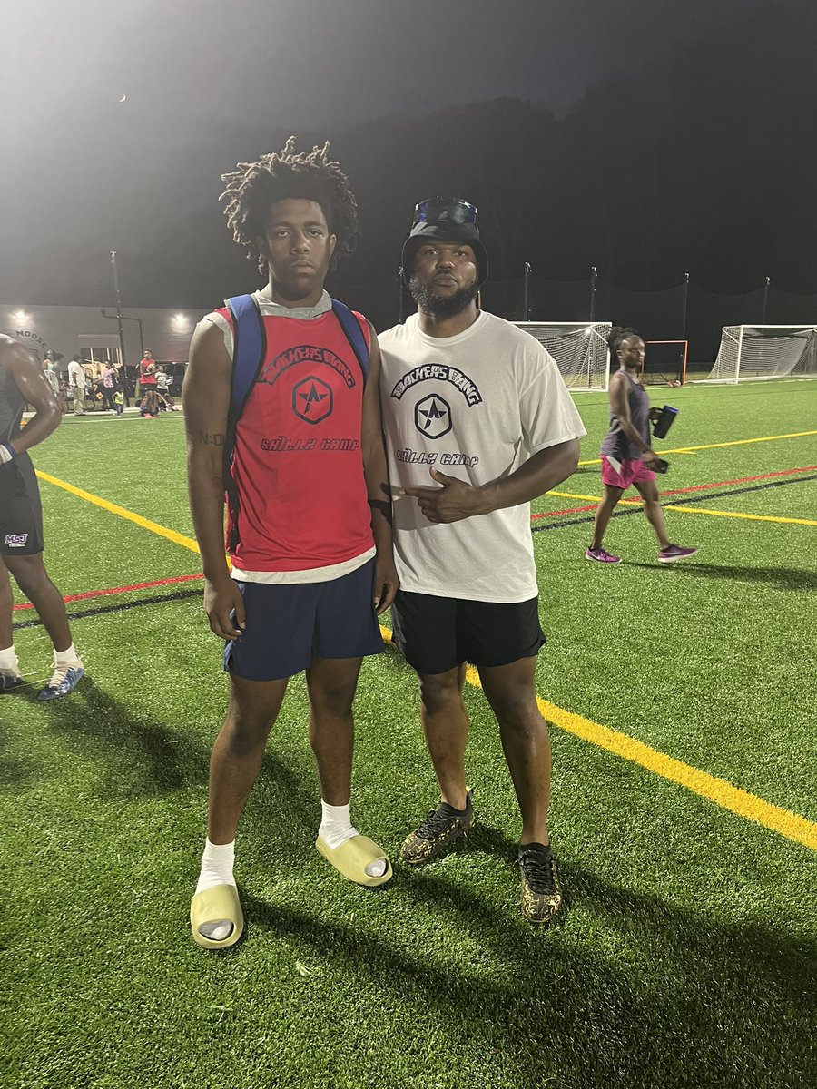 Had a great time tonight at <a href="/AthleteImagine/">Imagine an Athlete</a> skillz camp. Thanks for having me @BrandonGulley8.