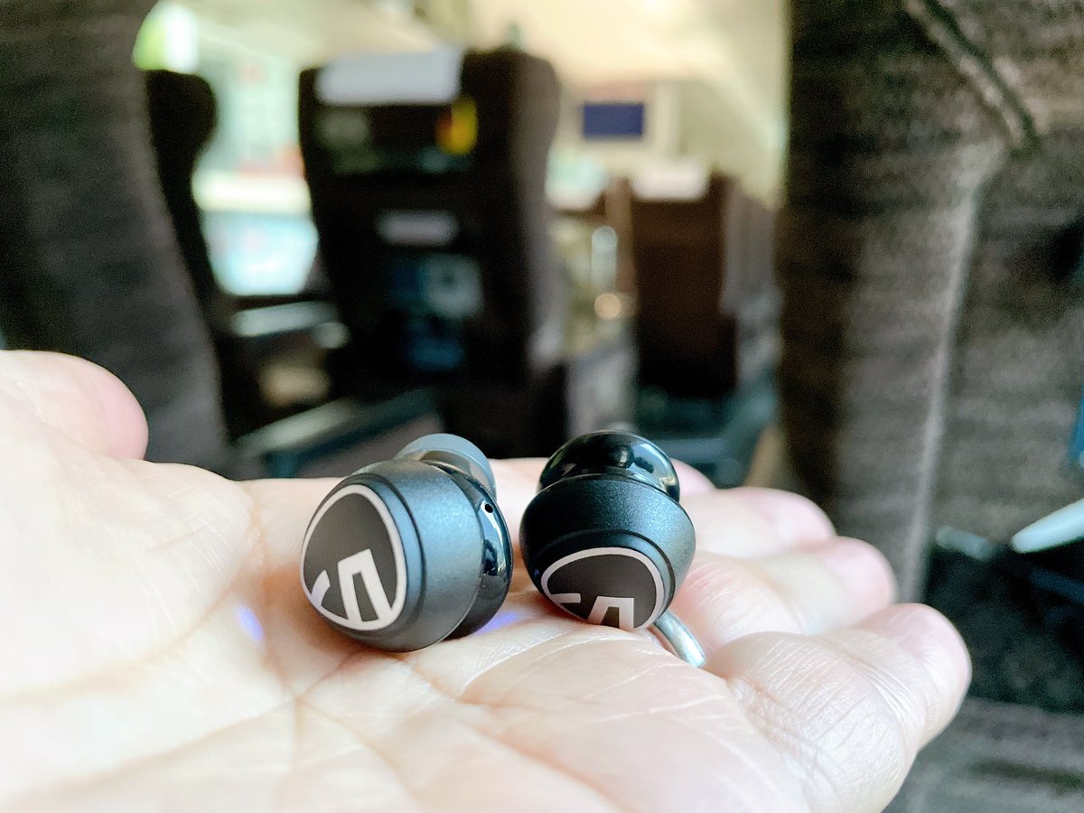 iyahonheimin's tweet image. Highway bus from Tokyo to Nagoya

旅のお供にSoundPeats Mini Pro

低音の軽快さがいいよね
ノイキャンもまずまず

#soundpeats
#minipro