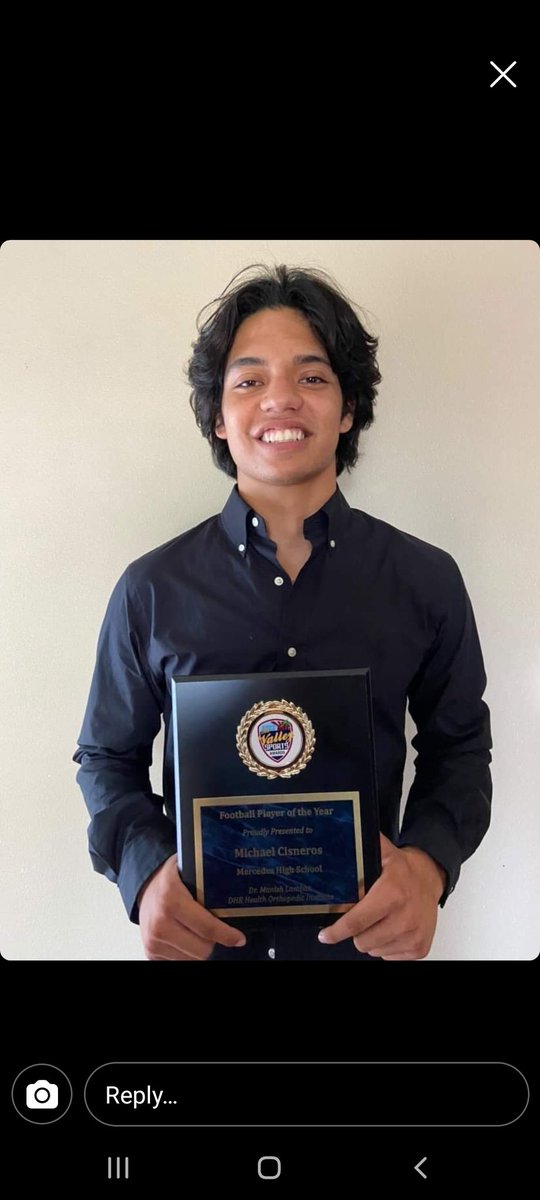 athletics_misd's tweet photo. 2022 All Sports Banquet 
FOOTBALL Player of the Year
Michael Cisneros🙌🏆 
Award winners were voted on by The Brownsville Herald, The Monitor and Valley Morning Star — and the Rio Grande Valley Sports Hall of Fame. https://t.co/sy5ngeXKRg