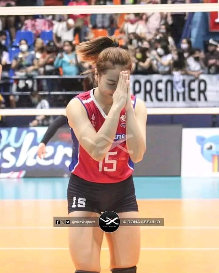 gawong0315's tweet photo. Thankyou for the unforgettable memories Jersey#15.🥺
It's been a very great run. 😊

From Creamline Cool Smashers , wearing Jersey#23 , Jessica Margarett Galanza.👏💪 https://t.co/wmliQrSbwo