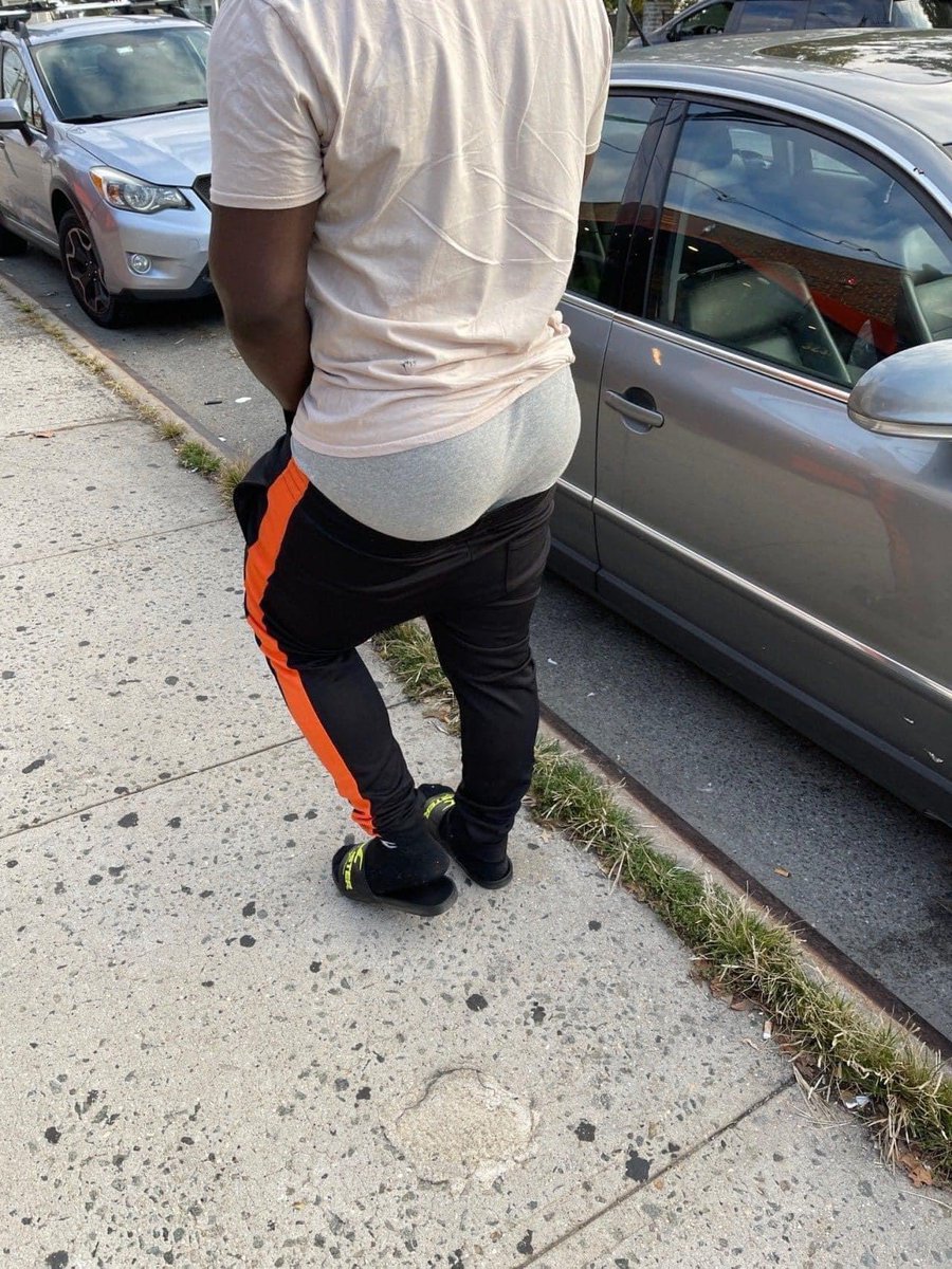 datniggajuju19's tweet photo. Trade with the buns out 🥴🤤 #sagging #phatass #ass #dlnigga #DLConversations #DLLifestyle https://t.co/NHwJPe8FkM