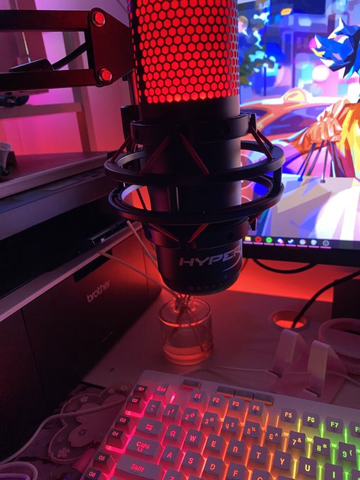 Ay el setup se puso modo sexo&hellip; Me incita a pecar https://t.co/Dx82rD2dUN