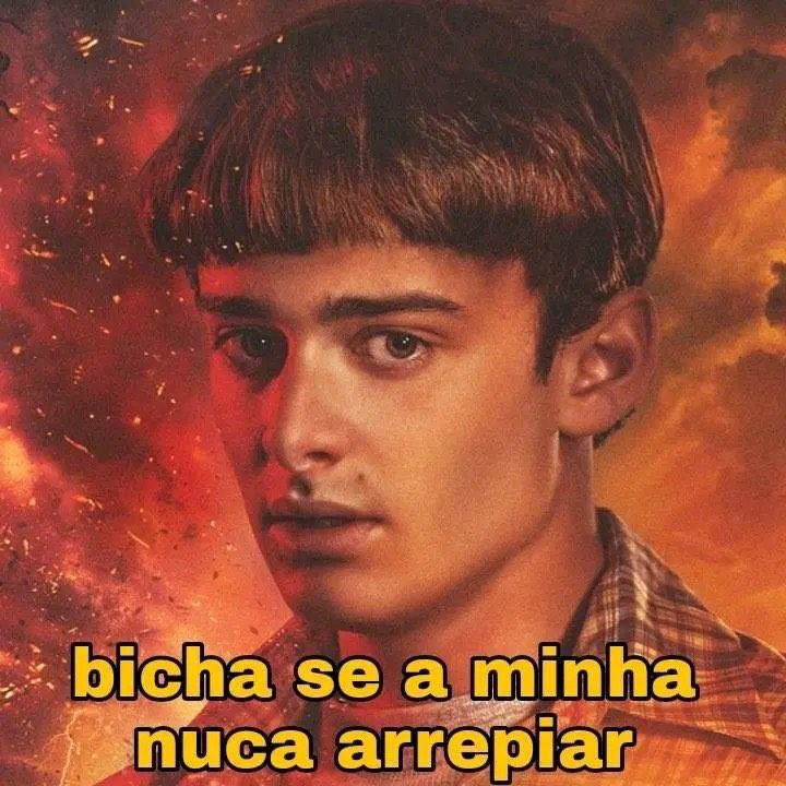 BlairWaldorf215's tweet photo. Terminando o 9°episódio de Stranger Things nesse rojão:

#StrangerThings https://t.co/wBqXWAKqUU