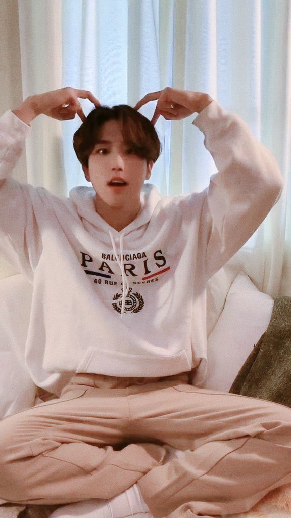 ㅤ
ㅤ 
                     Good morning! I just want to say that, i'm proud of you for surviving another week, you did well. Enjoy your weekend! :)

ㅤ