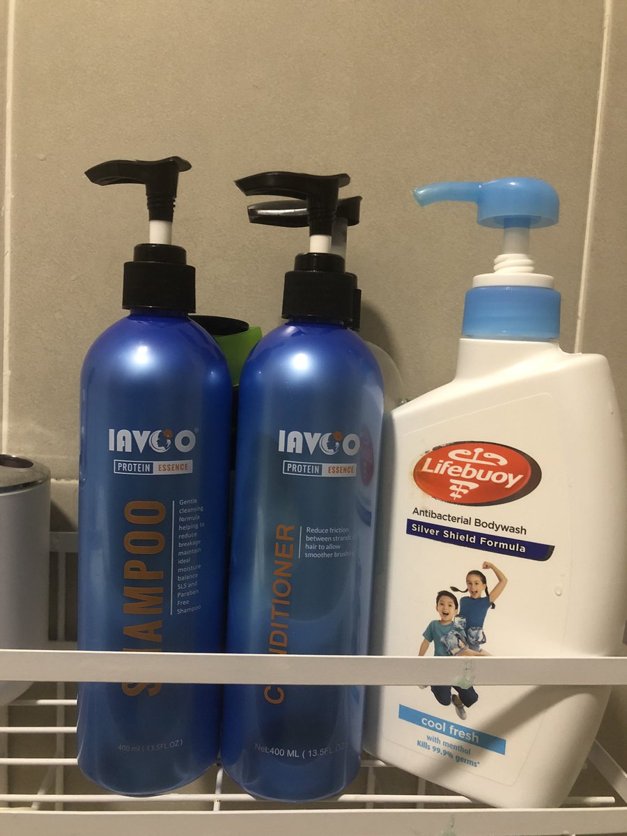 sheeqaaaa's tweet photo. Healthy hair starts from a healthy scalp. Selama ni I main beli je all shampoos yang viral, nothing changed.

After I tried the whole range of this one product, rambut jadi lembut &amp; berkilat. No more oily &amp; flaky scalp 🥲 Here’s my honest review: https://t.co/fn8XzuBsFu