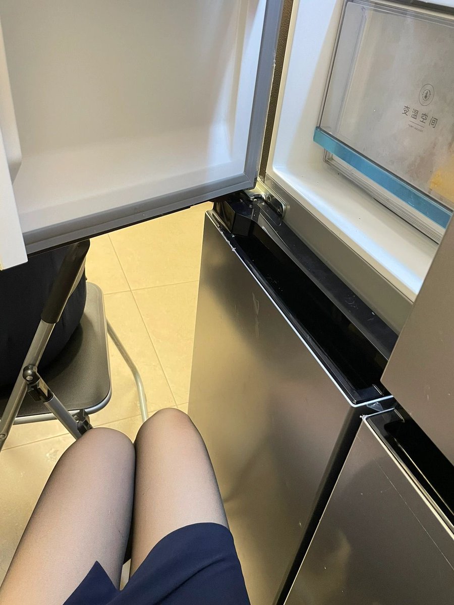 天好热，准备把自己放冰箱了～ https://t.co/81YlbHgPiU