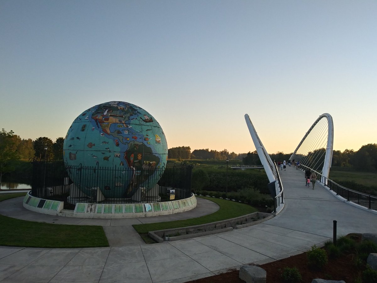 Titus (@kimjongswagger) on Twitter photo 