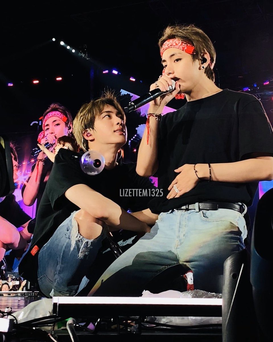 taesjinv's tweet photo. emotionally attached to this picture of seokjin looking at taehyung https://t.co/3m2he04q9a