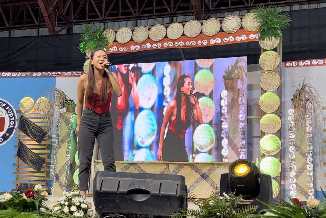 LOOK: Jelay Pilones (@JELAYPILONES08) performing during the 7th Pinya Festival of Apayao!✨