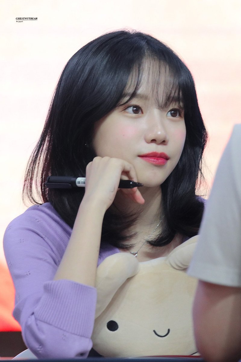 Chestnut_1022's tweet photo. 220606 유리HQ 3.0 https://t.co/31p3wjJqzJ