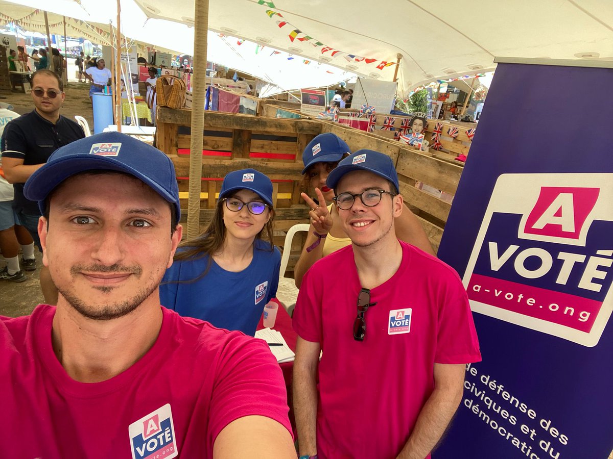 avote_ong's tweet photo. 🗳🎪🏝Samedi démocratie sous le soleil de #Marseille ! 

Venez à la rencontre de nos bénévoles au #deltafestival pour participer à notre votation sur les innovations démocratiques. 

Sur le terrain, pour sensibiliser et mobiliser. https://t.co/cR6J1aA2iI