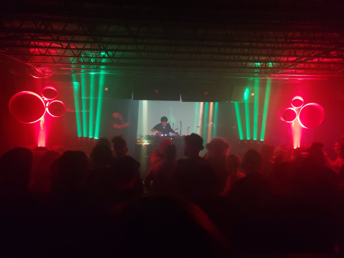 JEThree's tweet photo. Never in my life did I think I was going to do sound for KONCRETE JUNGLE. #itsmyfirstday https://t.co/7NOufntFOj