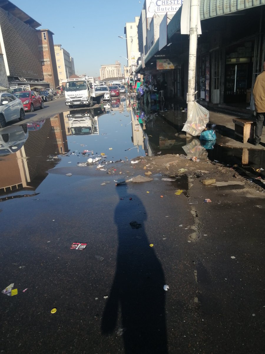 TSsakhile's tweet photo. This is lancers road next to public clinic can you please come and check this and tell the people of South Africa what is this?????? @IlangaNewspaper @IsolezweNews @ezivuthayo @eThekwiniM https://t.co/aHWHHnw9F4