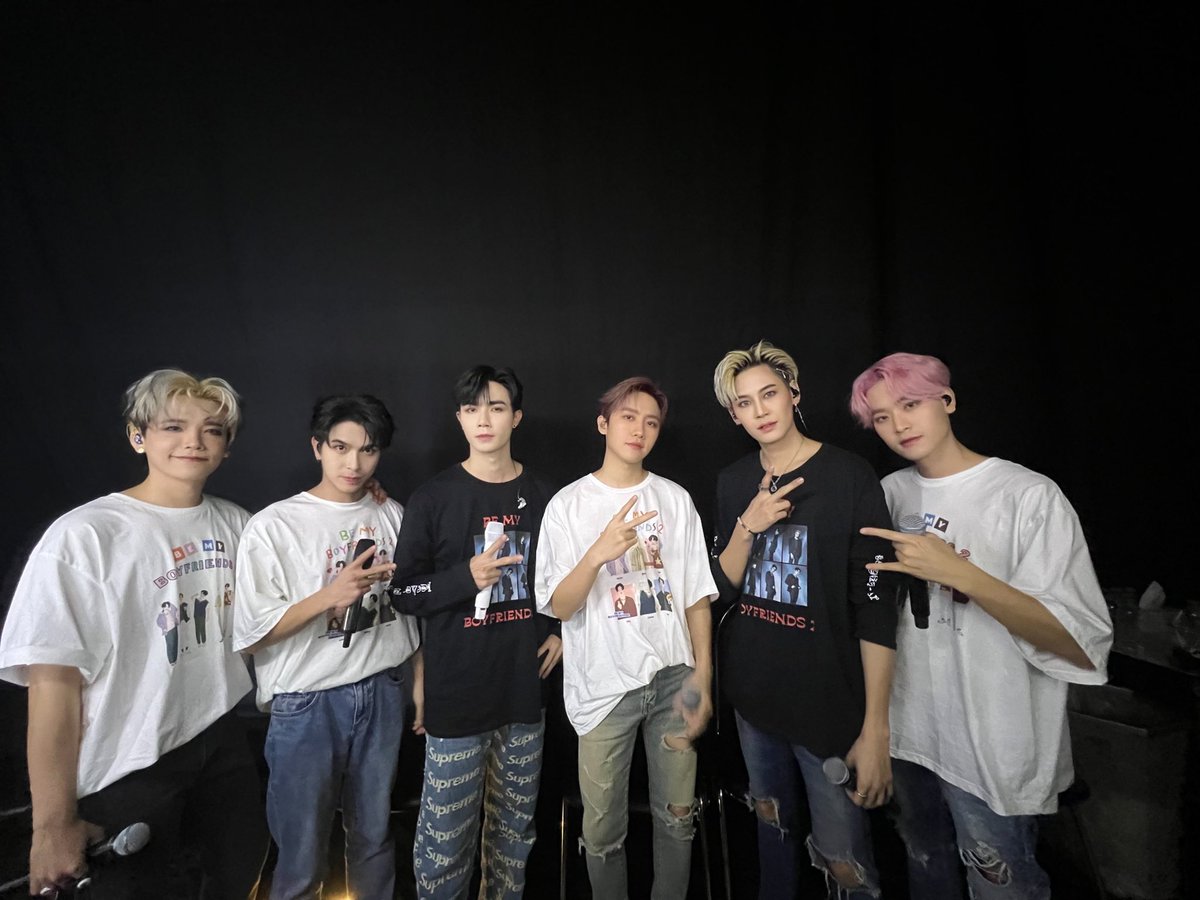 TheDNDth's tweet photo. Soundcheck now🎤
.
📌จำหน่ายบัตรทาง https://t.co/2KcNqxt8Ti  
Tickets available on at https://t.co/2KcNqxt8Ti
.
#BEMYBOYFRIENDS2 
#BEMYBOYFRIENDS2CONCERT
#KachaNontanun
#tommysittichok 
#ZeePruk 
#เลบอกไม่หวาน
#bb0un 
#MSIWAT https://t.co/oLwWqLkPMK