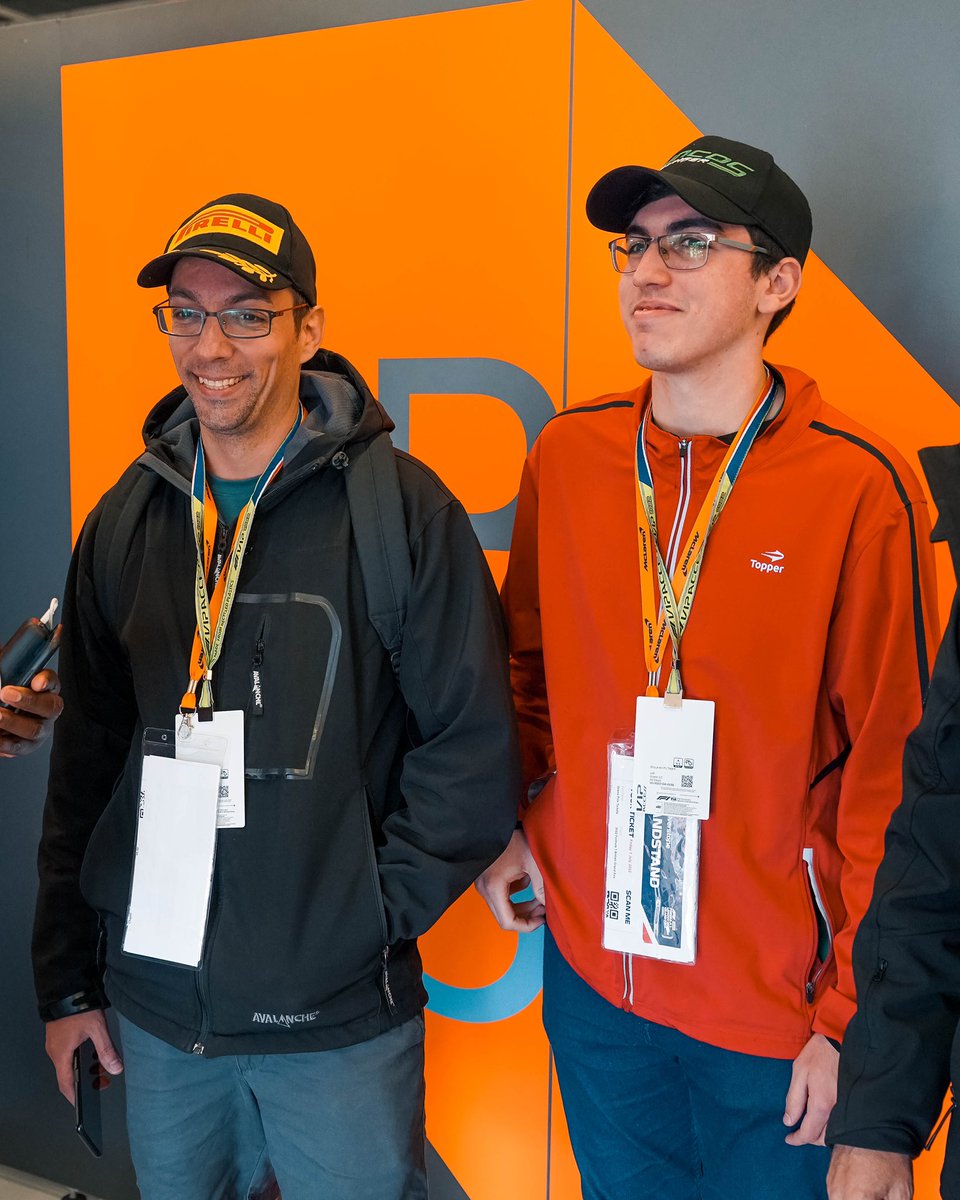 Looks like the champions enjoyed their <a href="/McLarenF1/">McLaren Mastercard Formula 1 Team</a> Garage Tours! 🧡

#BritishGP 🇬🇧