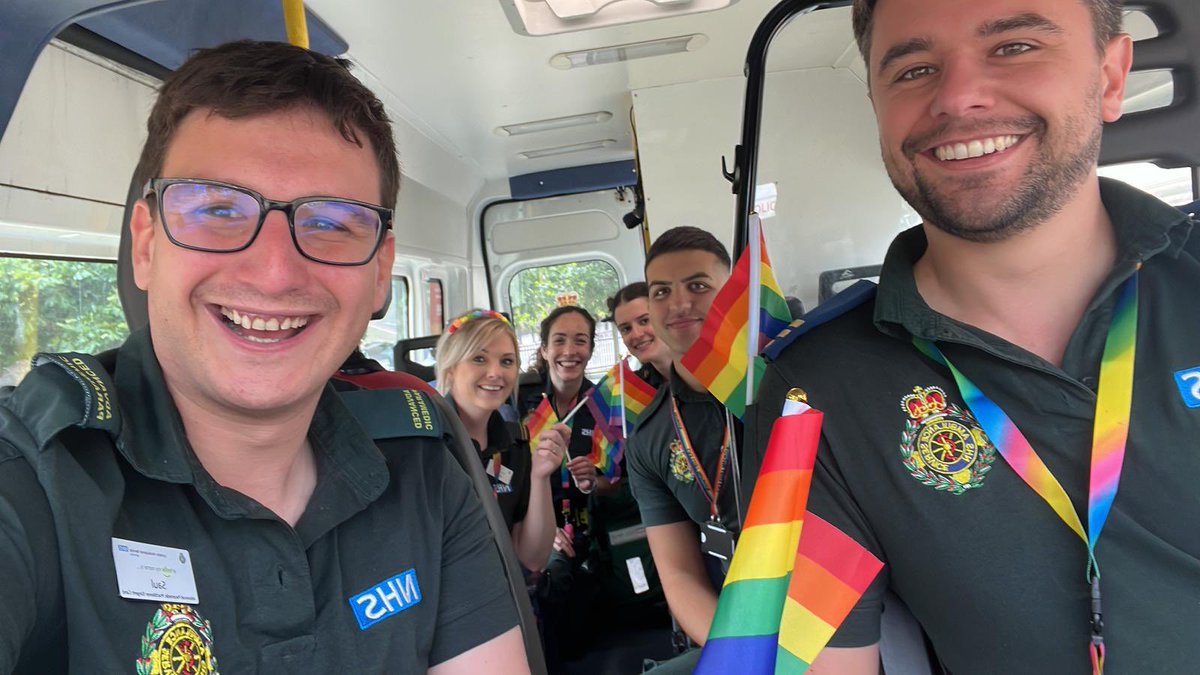XR01 and XR02 covering #pride #LondonPride2022 today with <a href="/LAS_NorthLdn/">LAS North London</a>