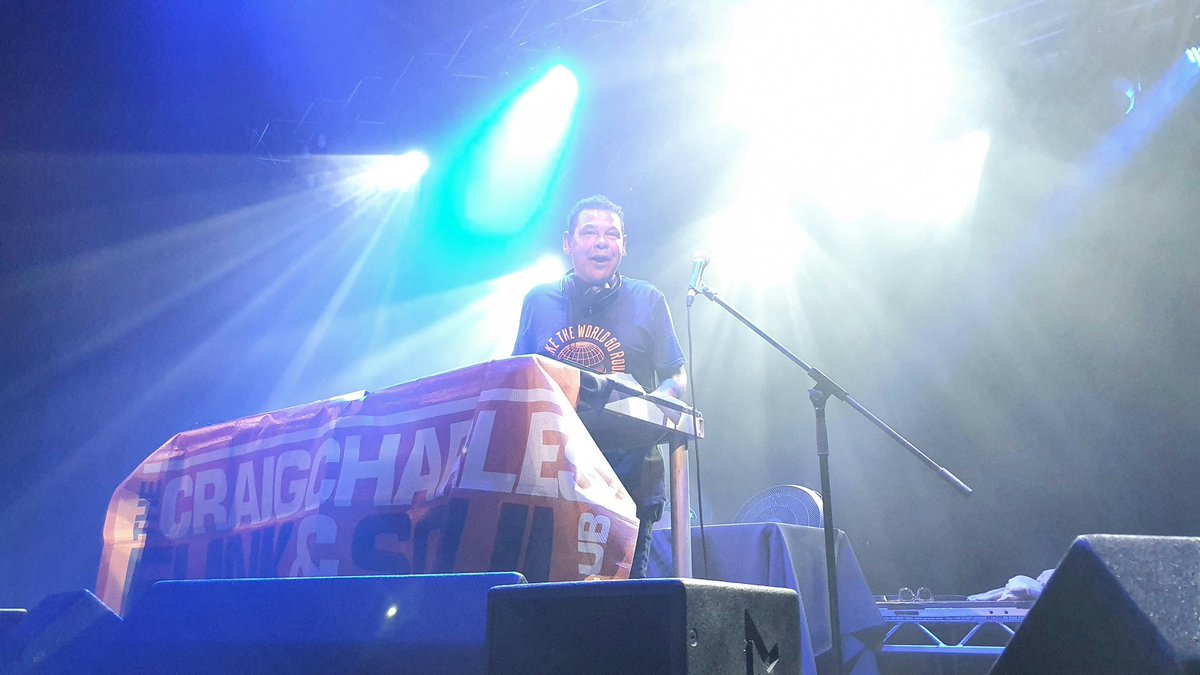 What a night, thanks @CCfunkandsoul for getting Holmfirth dancing #craigcharles #craigcharlesfunkandsoul #holmfirthpicturedrome #Holmfirth