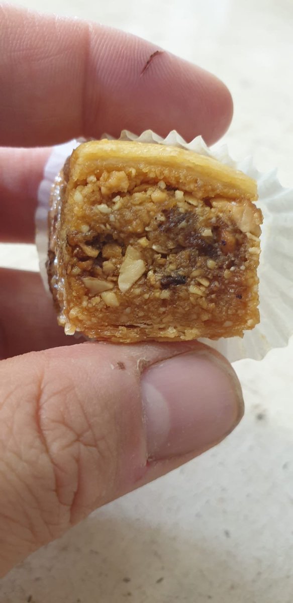 sergiosaia's tweet photo. #soil #stratification
Some soil, especially in the #Mediterranean sub-humid areas, can form a #duripan (made of #flour, above a #coarse stratum made of #almond and with pores filled with #milk. Basically an #anthrosol)
#soilscience #pedology #tunisianfood #tunisianstyle https://t.co/LbK589pUHW