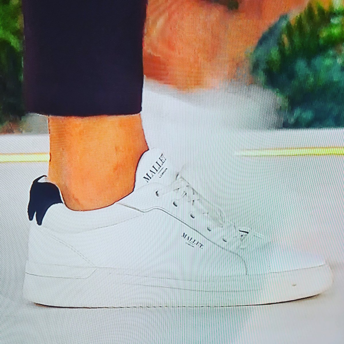 jaclenno's tweet photo. @MALLET_LONDON worn by @JayYounger_ #LoveIsland https://t.co/8FlUfPFcR7