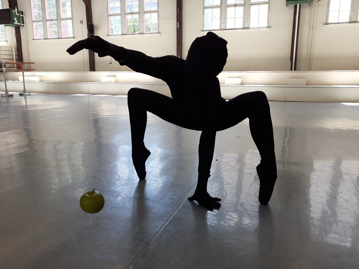 Musik- und Tanzfans kommen auf unserer #ndwgoe voll auf ihre Kosten: Ob Jazz, Unichor, Ärtzeband, <a href="/unichorgoe/">Universitätschor Göttingen</a>, <a href="/HSPGoe/">HSPGö</a>, traditionell iranisch oder Ballett mit art la danse. Überall kleine und große Auftritte. Nutze die Suche für einen Überblick:
s.gwdg.de/XF03fv