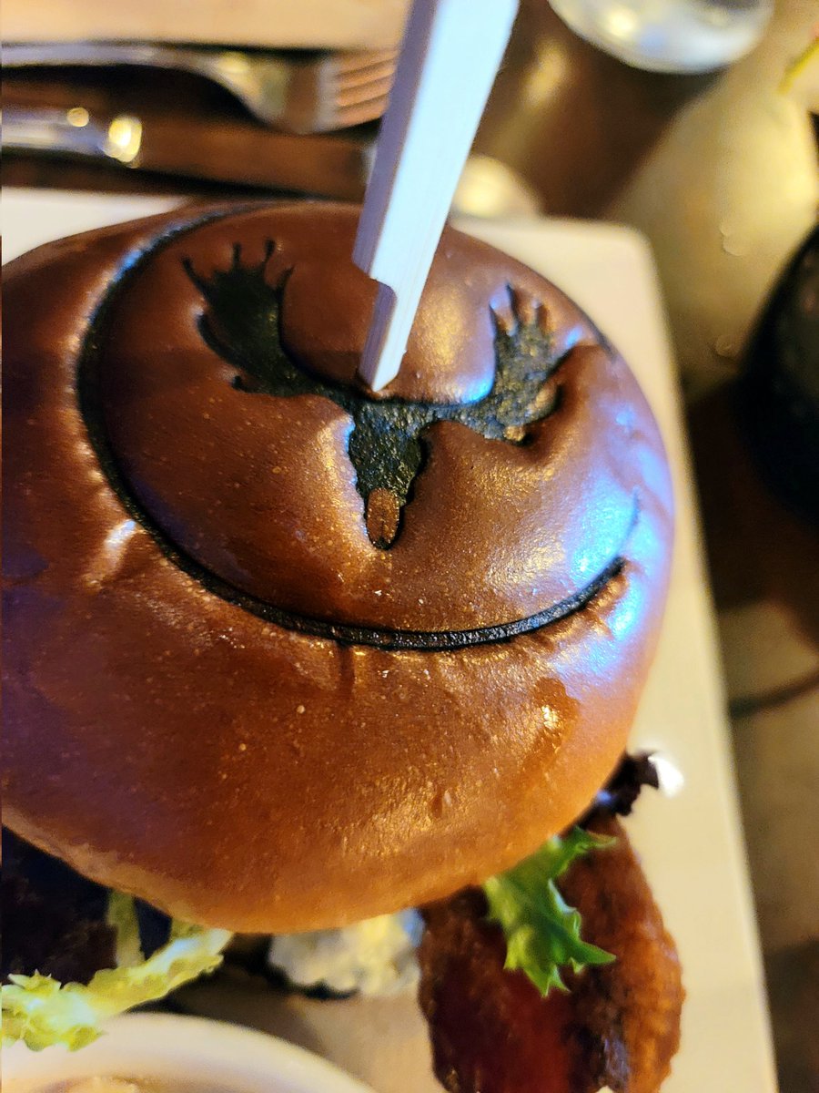 StoneAxe8's tweet photo. Appetizer of cheese stuffed Elk meatballs. Elk burger with loaded Potato soup and Raspberry doughnut cheesecake.
#RustyMoose https://t.co/x9HJzU75dV