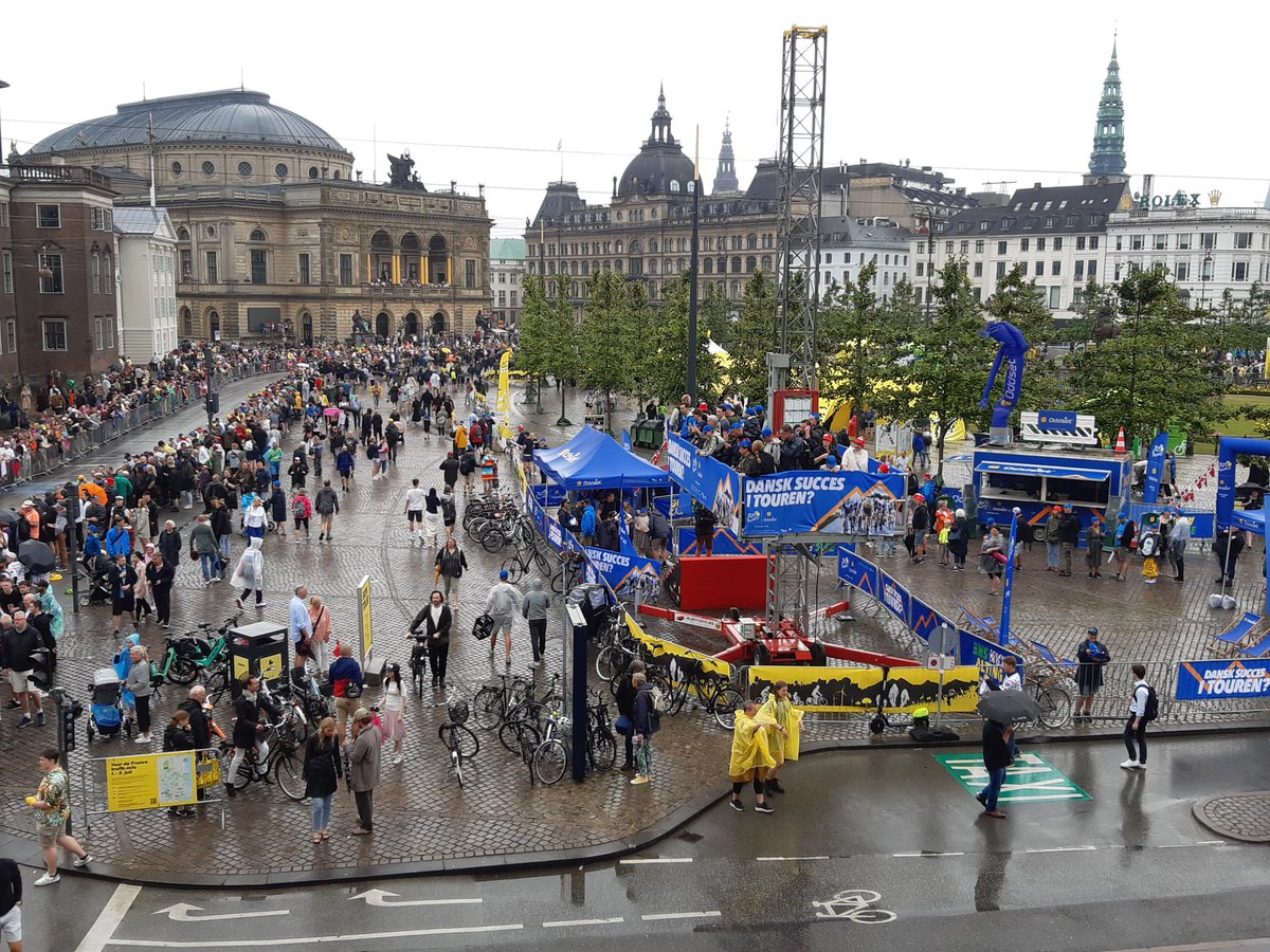World's largest cycling race #TourDeFrance kicked off in #Copenhagen 🇩🇰 this w/e. Good luck to all Participants &amp; happy cycling! 👍
#TourDeFrance2022 
#København
#Tanska #Kööpenhamina