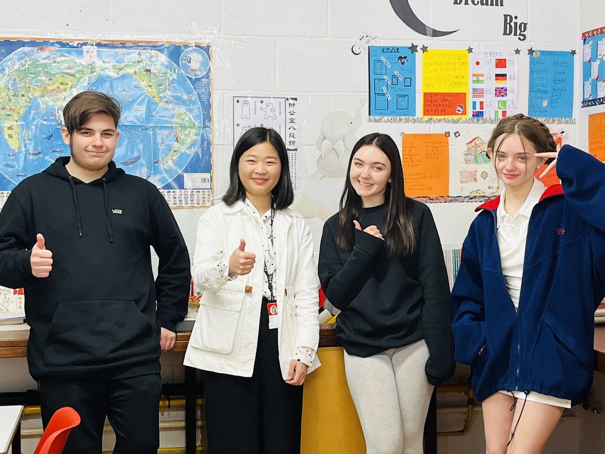GegeLu_'s tweet photo. Special thanks to my mentor Mrs Bosley @cricklanguages , she is very nice and she helps me a lot! Many thanks to Mandarin leaners, they are always brilliant and warm! It’s my pleasure to work with you! https://t.co/aPfzmecxVV