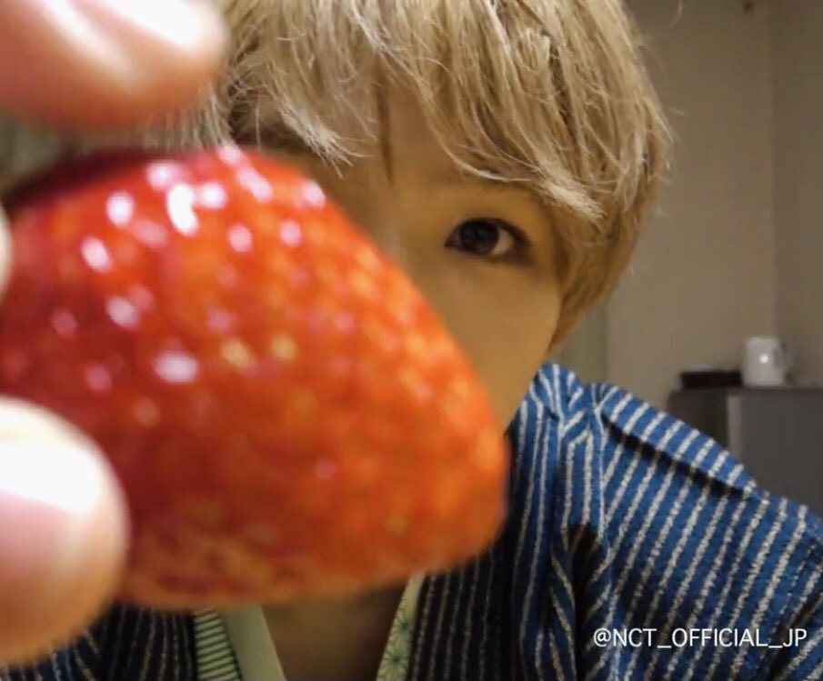 ShuaYoko_svt's tweet photo. 浴衣のショウタロウといちご🍓
#SHOTARO #ショウタロウ #쇼타로
#shoshoro #marblemade https://t.co/oHbcSWwViP