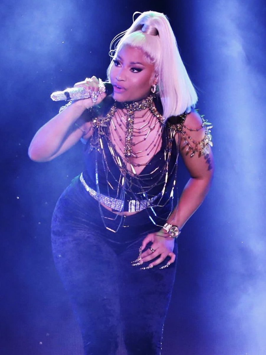 💅🏽 (@pinkfridayvibes) on Twitter photo 