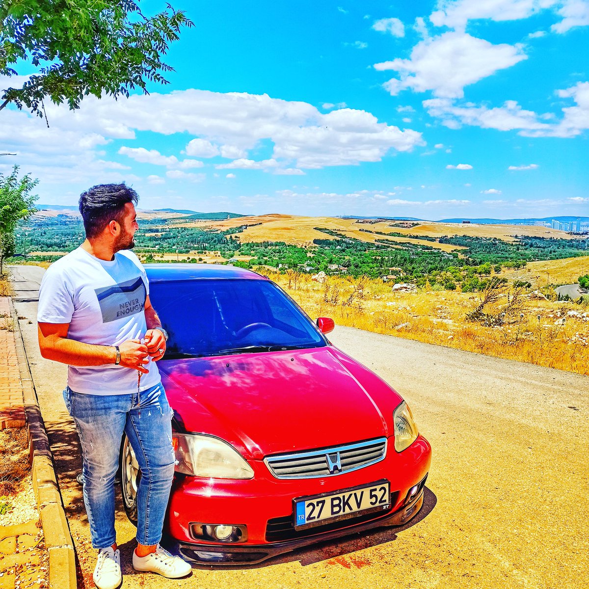 EnesTozluoglu's tweet photo. #YeniProfilResmi https://t.co/Hb7t11OBHP