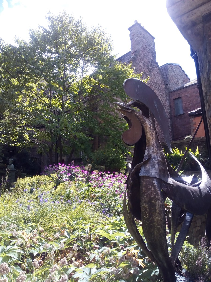 IliyanaNedkova's tweet photo. Seeking Time Shelter @edbookfest w/ @Gospodinov68 &amp; @rodel_angela on 19 Aug? 

Find sanctuary in our secret poetry garden &amp; discover a poem by @Gospodinov68 + 15 more by🏴󠁧󠁢󠁳󠁣󠁴󠁿&amp;🇧🇬writers as part of our #ThistlesandSunflowers fest &amp; #YS2022 👉free u/ 18 Sept https://t.co/vVfM0SYHeF https://t.co/u04PaVE4Hz