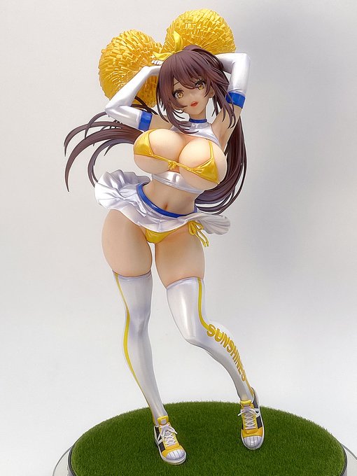 【フィギュア紹介】サンシャイン☆チアリーダー
魔太郎先生デザインの金色に輝くポンポンとビキニが眩しい
元気いっぱいチアガールのフィギュアです。 