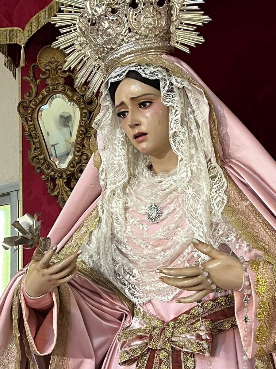 StmaGuadalupe's tweet photo. LOS SÁBADOS SON DE LA VIRGEN. ✝️✝️

María Santísima de Guadalupe ataviada por Ali Vallejo para el tiempo ordinario.
#CofradíasMLG
#CofradíasAND
#VisperasMLG https://t.co/rxFJZQnPa3