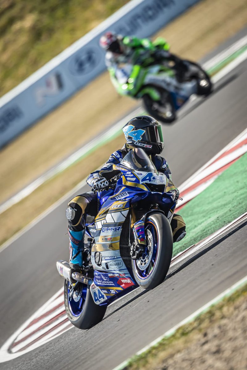 #MilanRacing #IndenHof #BakkerijLemmens #LookwellBikeFashion #BPGSiebenBouw #PerfectBrandpreventie #TeamBRSSuspension #VincoRacing #LS2Helmen #CowboysOnline #MGMPerformance #InternationaleDeutscheMotorradmeisterschaft #PoweredbyKEMCO