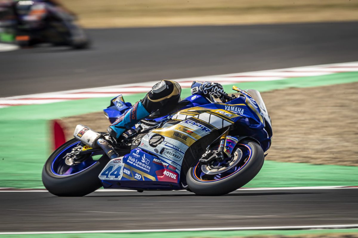 #MilanRacing #IndenHof #BakkerijLemmens #LookwellBikeFashion #BPGSiebenBouw #PerfectBrandpreventie #TeamBRSSuspension #VincoRacing #LS2Helmen #CowboysOnline #MGMPerformance #InternationaleDeutscheMotorradmeisterschaft #PoweredbyKEMCO
