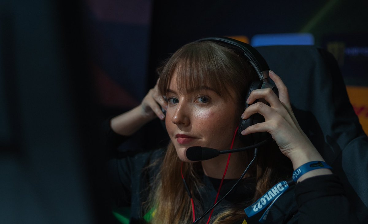 The girls are facing @mibr at 11:00 CET for the Elimination match in Group B. Twitch.tv/esl_csgo_gg #GODMODE