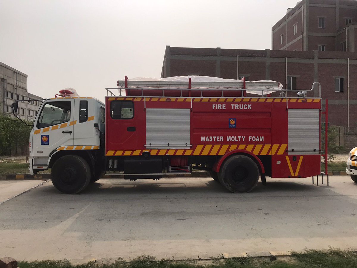 aamirbarry's tweet photo. Thank you Master Foam and Master Motors Corporation for trusting us. Recently we have supplied them our Firechief fire fighting truck fabricated on Mitsubishi and mobile foam pickup units built on Master Changan.
#MasterGroup #HaseenHabib #BarryGroup #Masterfoam #Fire #Changan https://t.co/9dHKvLyJ1w