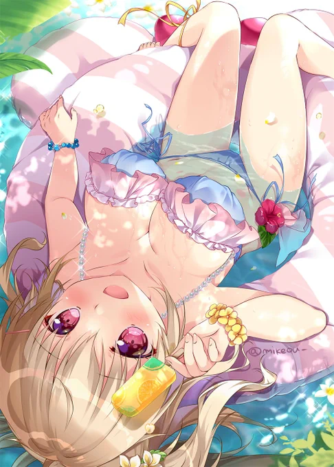 去年書いた浮き輪ちゃん載ってます!
プールの必需品。浮き輪を描いたイラスト特集 | pixivision 
https://t.co/0Vter3Vgag 