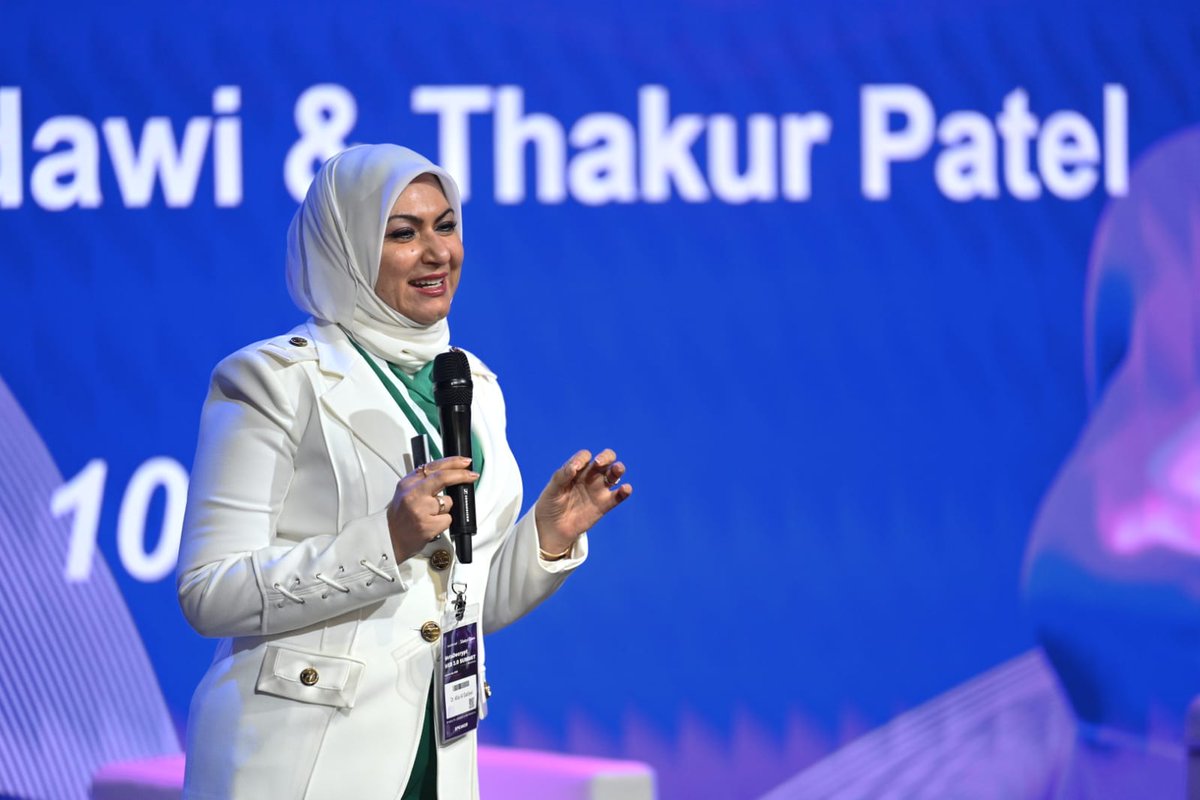 khaleejtimes's tweet image. &quot;Looking at the market now, a lot of #Blockchain is not actually Blockchain; they are a distorted form,&quot; says Dr Alia Al Sadawi, #Engineering System Management Researcher at @AUSharjah at the #MetaDecrypt Web 3.0 Summit 

Photo: Neeraj Murali / KT 

#MetaDecrypt2022 #Dubai #UAE