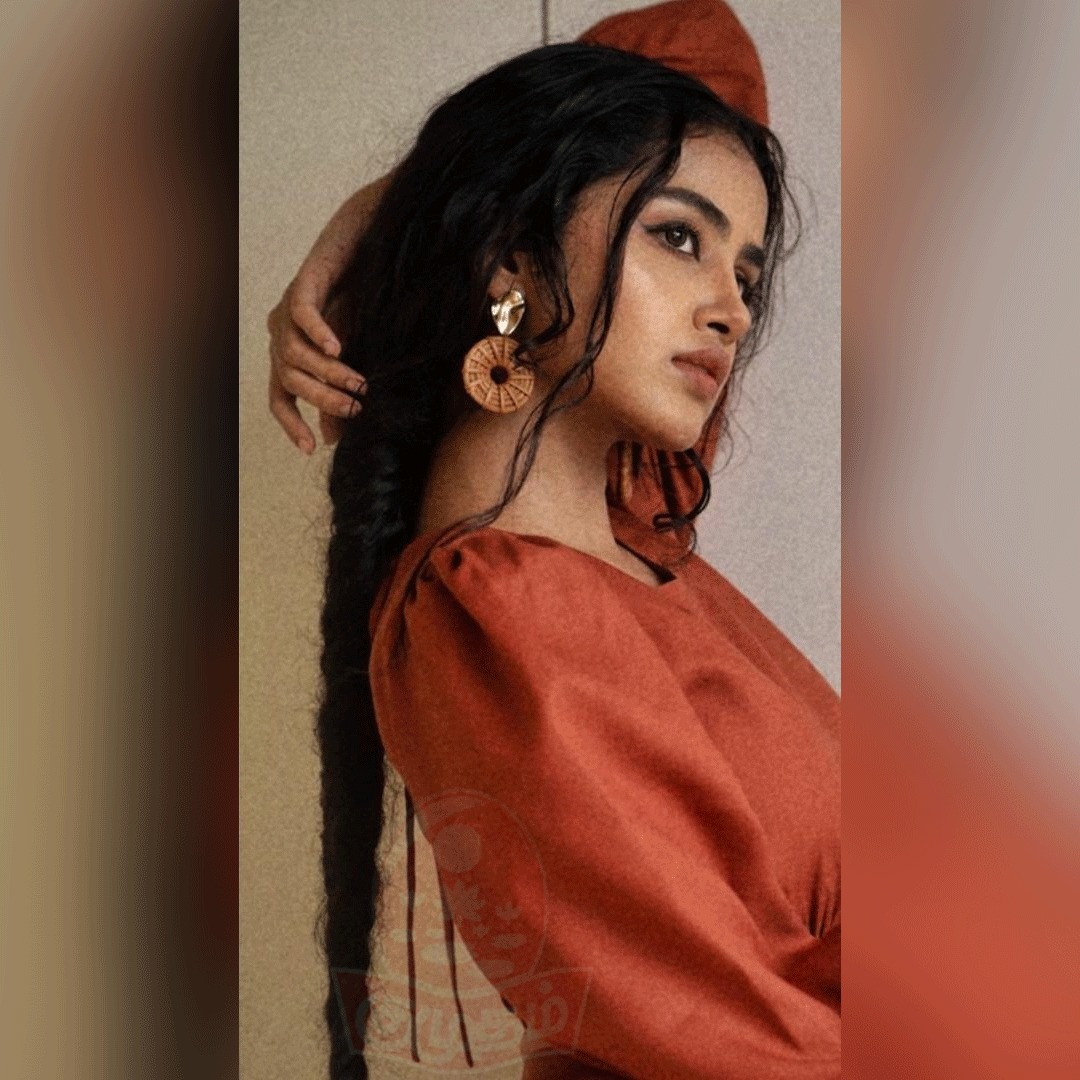 kumudamdigi's tweet photo. ஏய் சுழலி... அழகி... அனுபமாவின் ரசிக்க வைக்கும் ஸ்டில்ஸ்

#Anupama #RecentPics #Kumudam https://t.co/VtXiBp3Toy