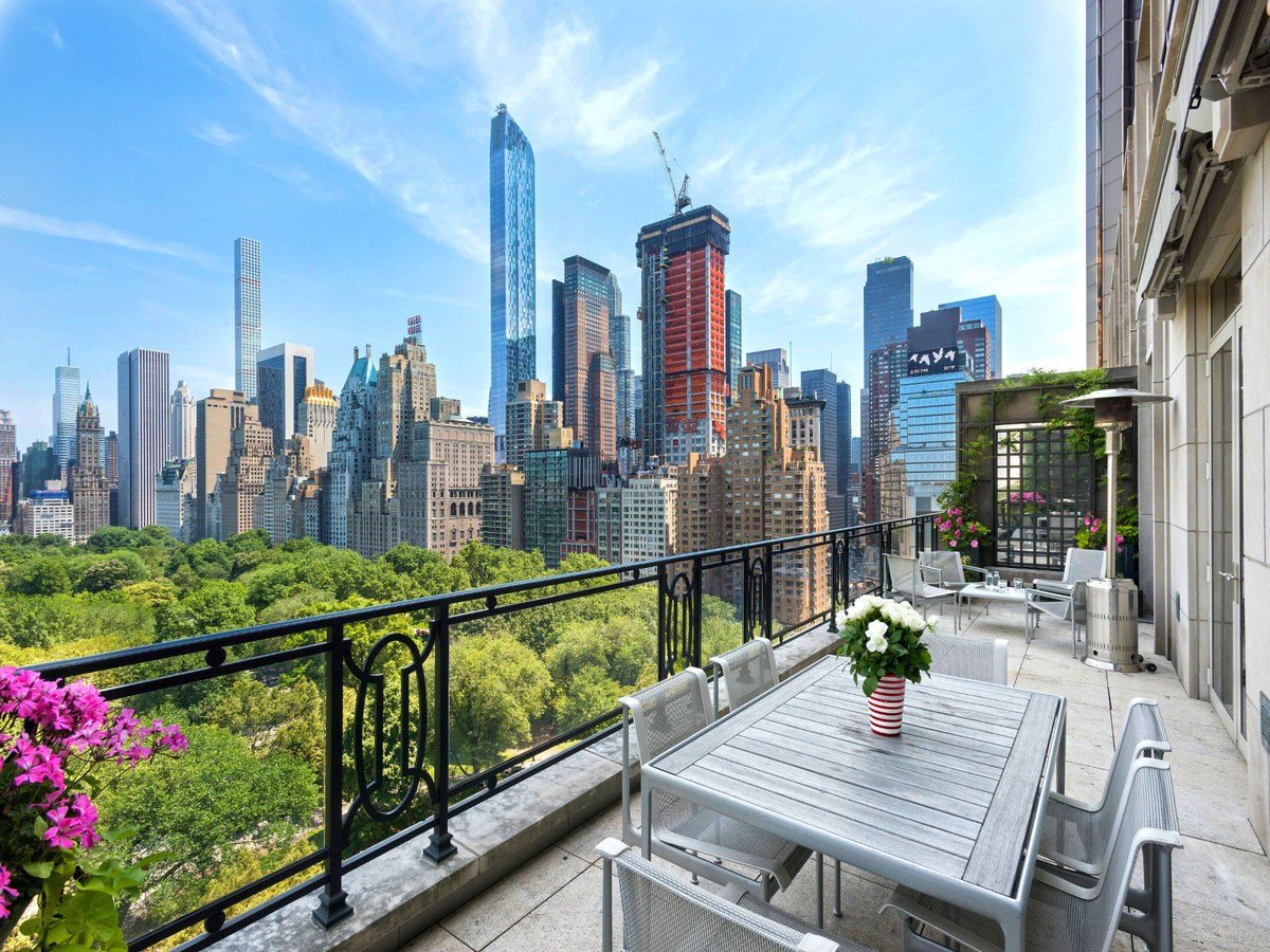 Overlooking the park #newyork