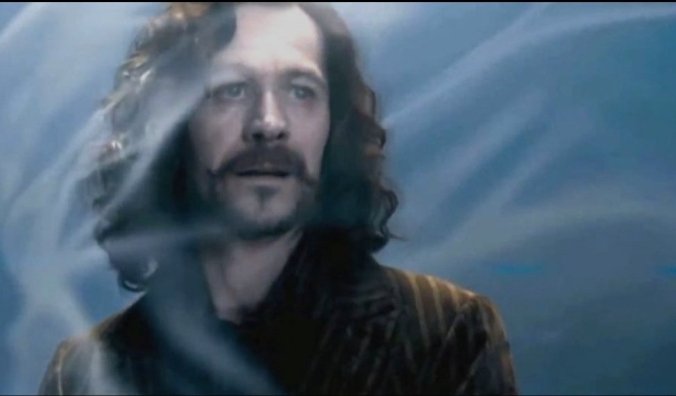 Ssenaaskn's tweet photo. Eddie Munson ve Sirius Black..
İkiniz de masumdunuz. Haksız yere suçlandınız, ikiniz de aklanamadan cesurca öldünüz.
Siz benim kahramanımsınız✨️
#StrangerThings4 
#HarryPotter https://t.co/6lo24TFs4A