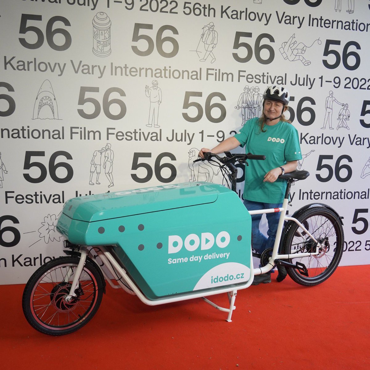 ⚫⚫ For the second year in a row, we have been supporting the <a href="/KVIFF/">Karlovy Vary IFF</a>.✨ 
We are happy that the culture is alive and we can support it with what we do the best - the expert same-day logistics.
idodo.group