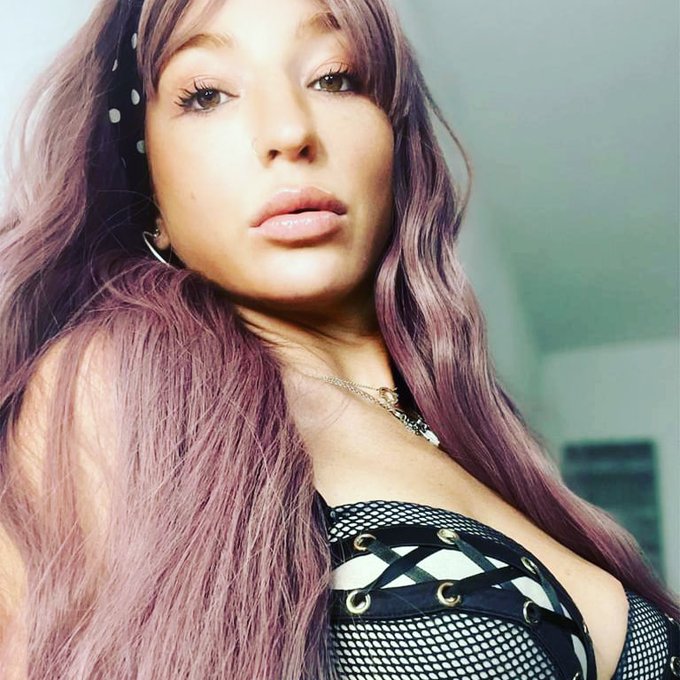 Ich habe auf Instagram eine richtig nette Frage Runde gestartet also wenn du schon immer mal etwas von<a href="/tag/camshow"class="tags"><span>#camshow</span></a><a href="/tag/mydirtyhobby"class="tags"><span>#mydirtyhobby</span></a><a href="/tag/mydirtyhobbyen"class="tags"><span>#mydirtyhobbyen</span></a>