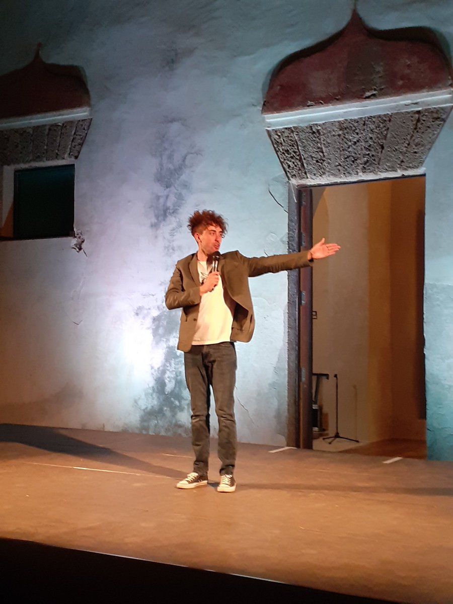 buena noche de humor con el gran <a href="/jlcalero_8/">José Luis Calero</a> en San Fernando... muchas gracias maquina por hacernos pasar un rato tan lleno de risas!!!