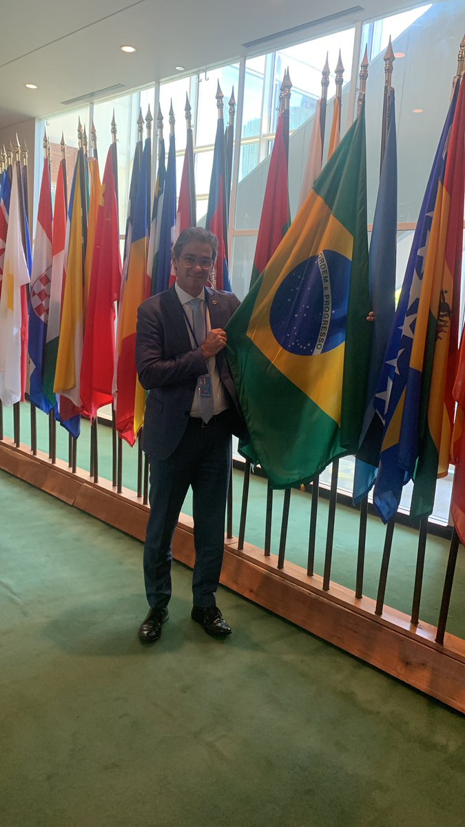 Fred___Carneiro's tweet photo. Missão cumprida! 🇧🇷fez bonito na ONU ao apresentar o PNATRANS para o mundo. Obrigado @RonaldoCostaFi1 pela assistência da Missão Permanente do 🇧🇷 em NY! Juntos salvamos vidas! https://t.co/dN53xMSUnF