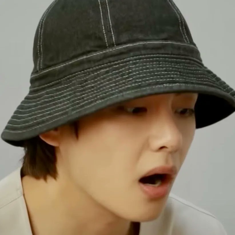 🐯🌟 (@tetesgallery) on Twitter photo 