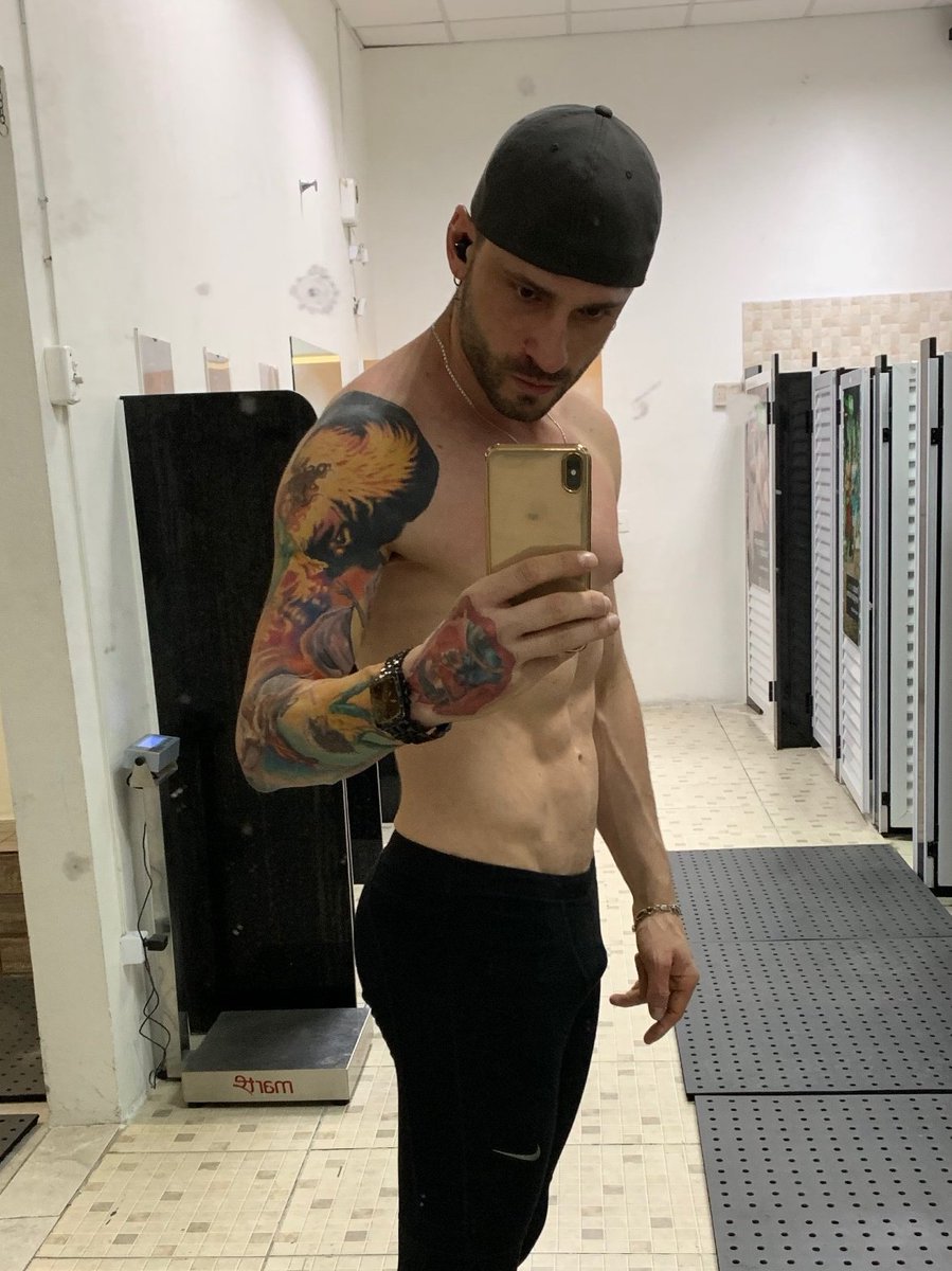 tonisccam's tweet photo. Bom dia 🌞 #gato #gay https://t.co/DcItYg7Jhs