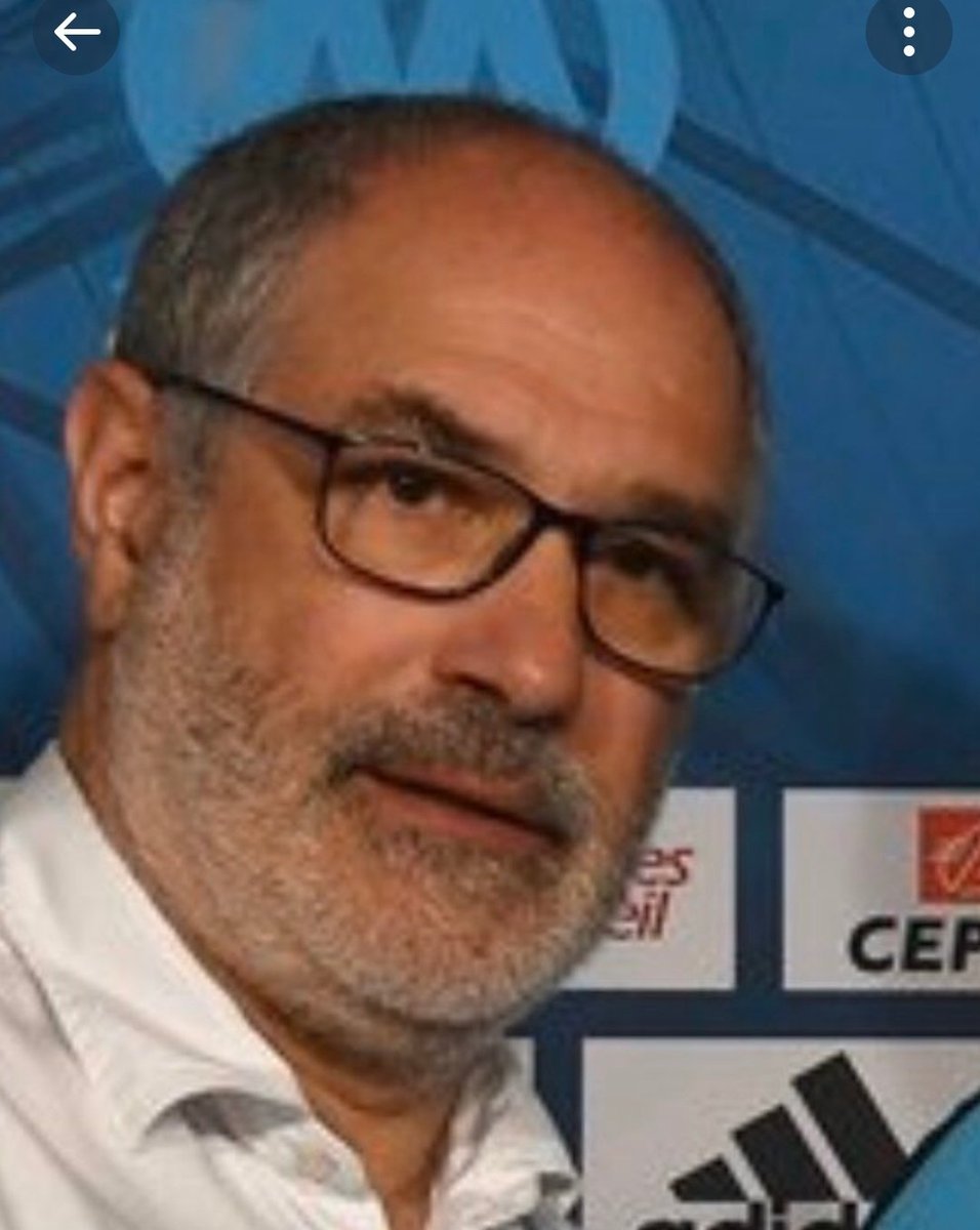 Burusoila13's tweet photo. Le seul truc qui me chiffone avec #Tudor est sa ressemblance physique avec #zeubi 😄😄😄
#TeamOM #MercatoOM https://t.co/3IPSESwKSa
